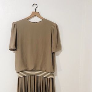 Vintage pleated Liz Robert’s dress size 10